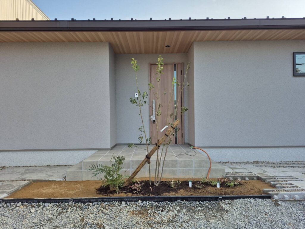 福井県で外構の排水勾配が悪い？水はけ改善の3つの対策と費用相場